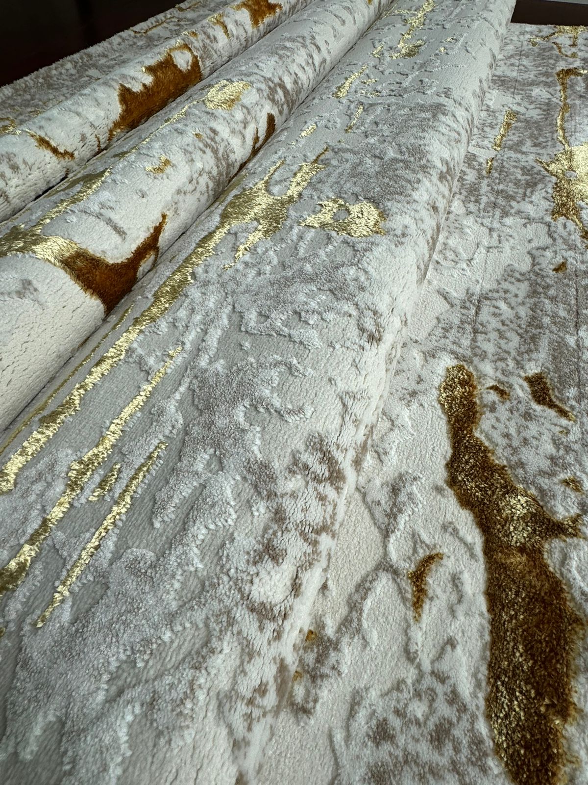 Alfombra Premium Importada de Turquía / Gamma 0695 / Bone - Bone - Gold