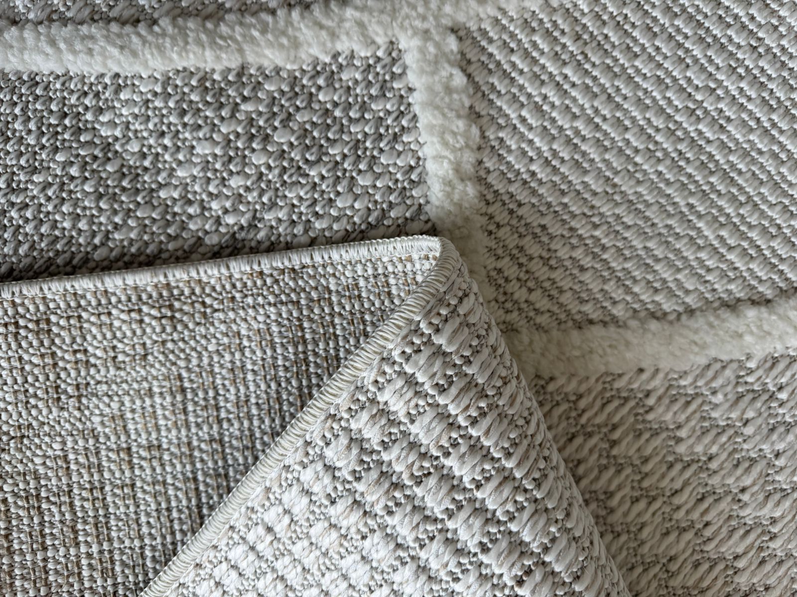 Alfombra Zeugma / 0106A / Bone - L.Grey