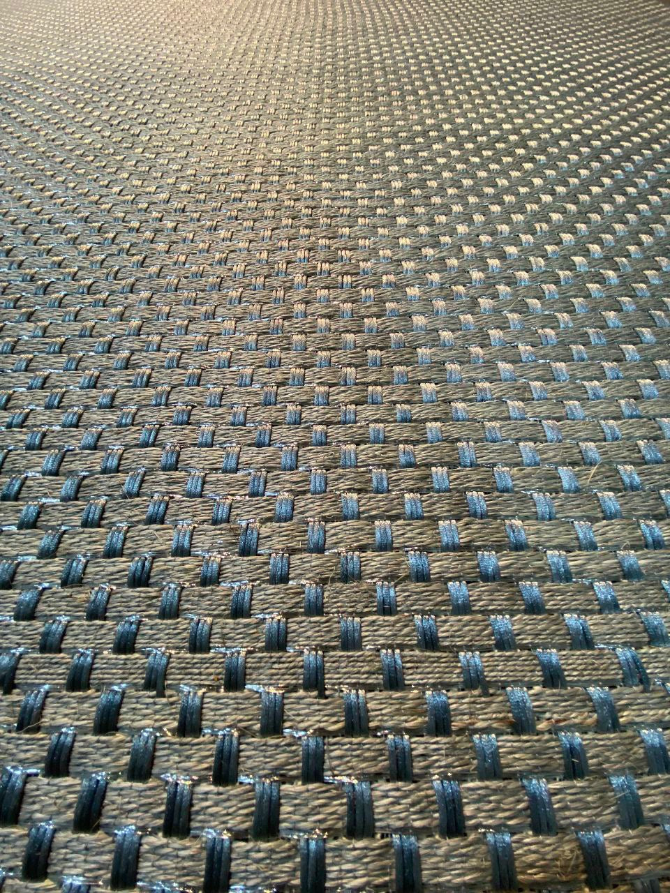 Tapete tejido Paz en Fique, Seda y Metal plata / F41