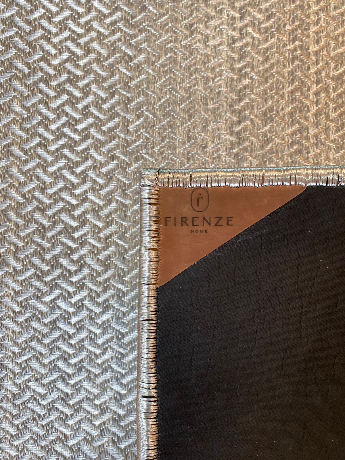 Tapete Tejido Festival en Fique y Metal Plata / F23